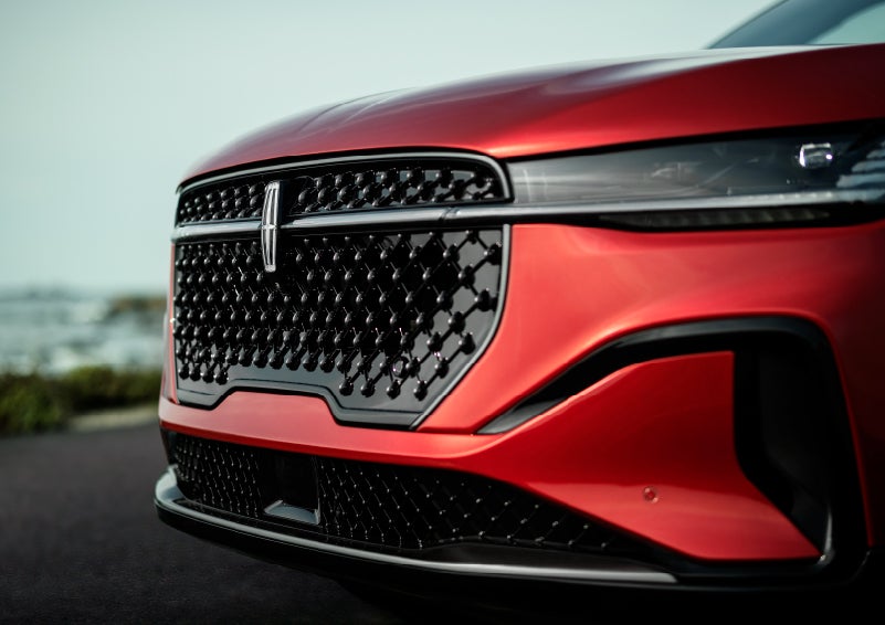 The sleek grille of a 2024 Lincoln Nautilus® SUV with the available Jet Appearance Package makes a bold statement. | Performance Lincoln Bountiful in Bountiful UT